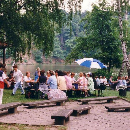 Hotel Restaurant Am Kriebsteinsee Exterior foto